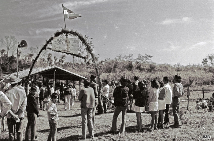 AÑO 1974 - BLANCO Y NEGRO - VIDA CAMPESINA EN PARAGUAY (JOSÉ MARÍA BLANCH)